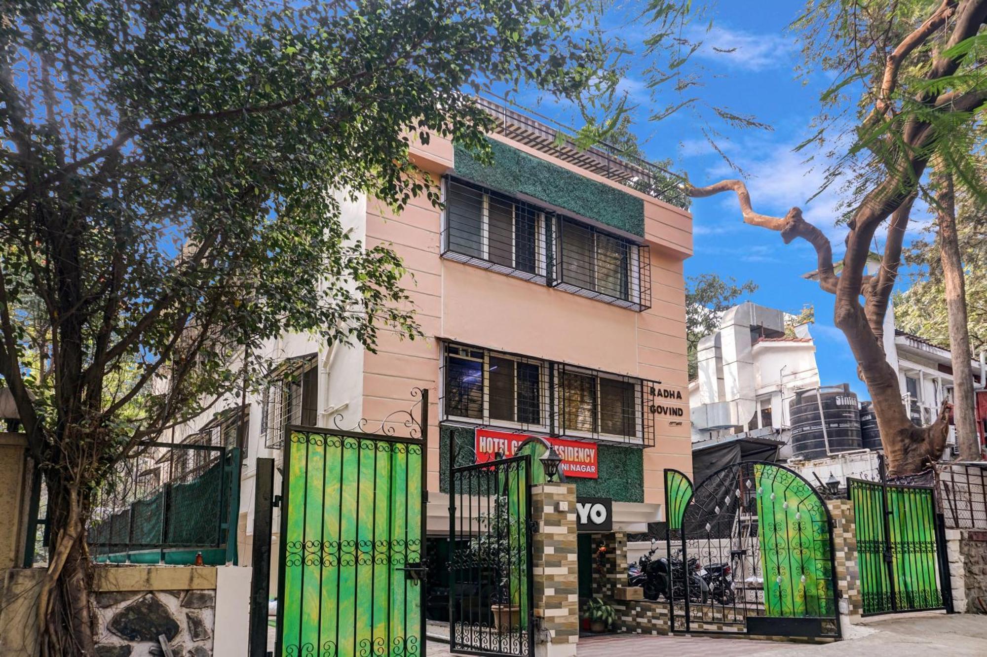Hotel Galaxy Residency Kalyani Nagar 푸네 외부 사진