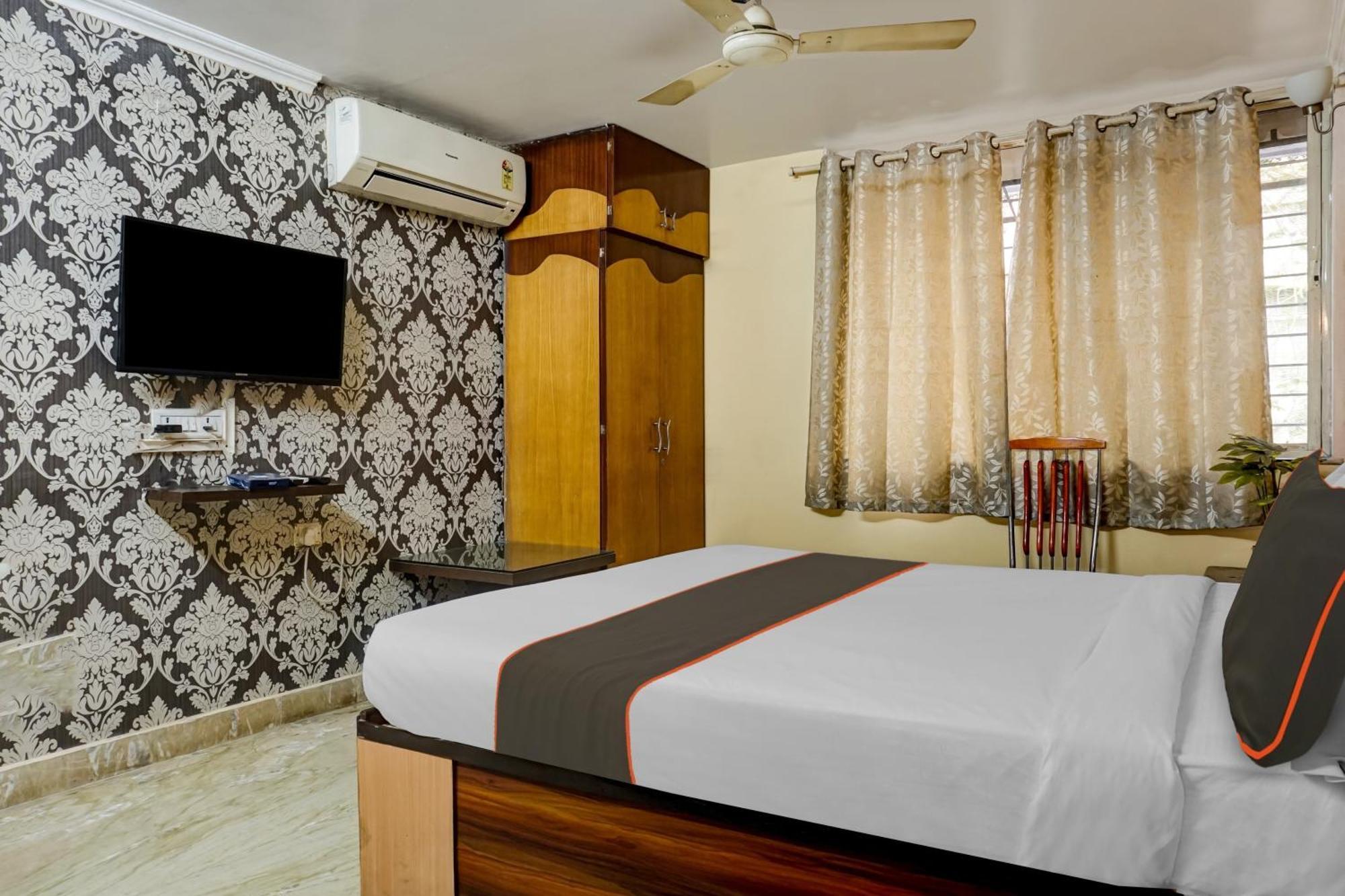 Hotel Galaxy Residency Kalyani Nagar 푸네 외부 사진