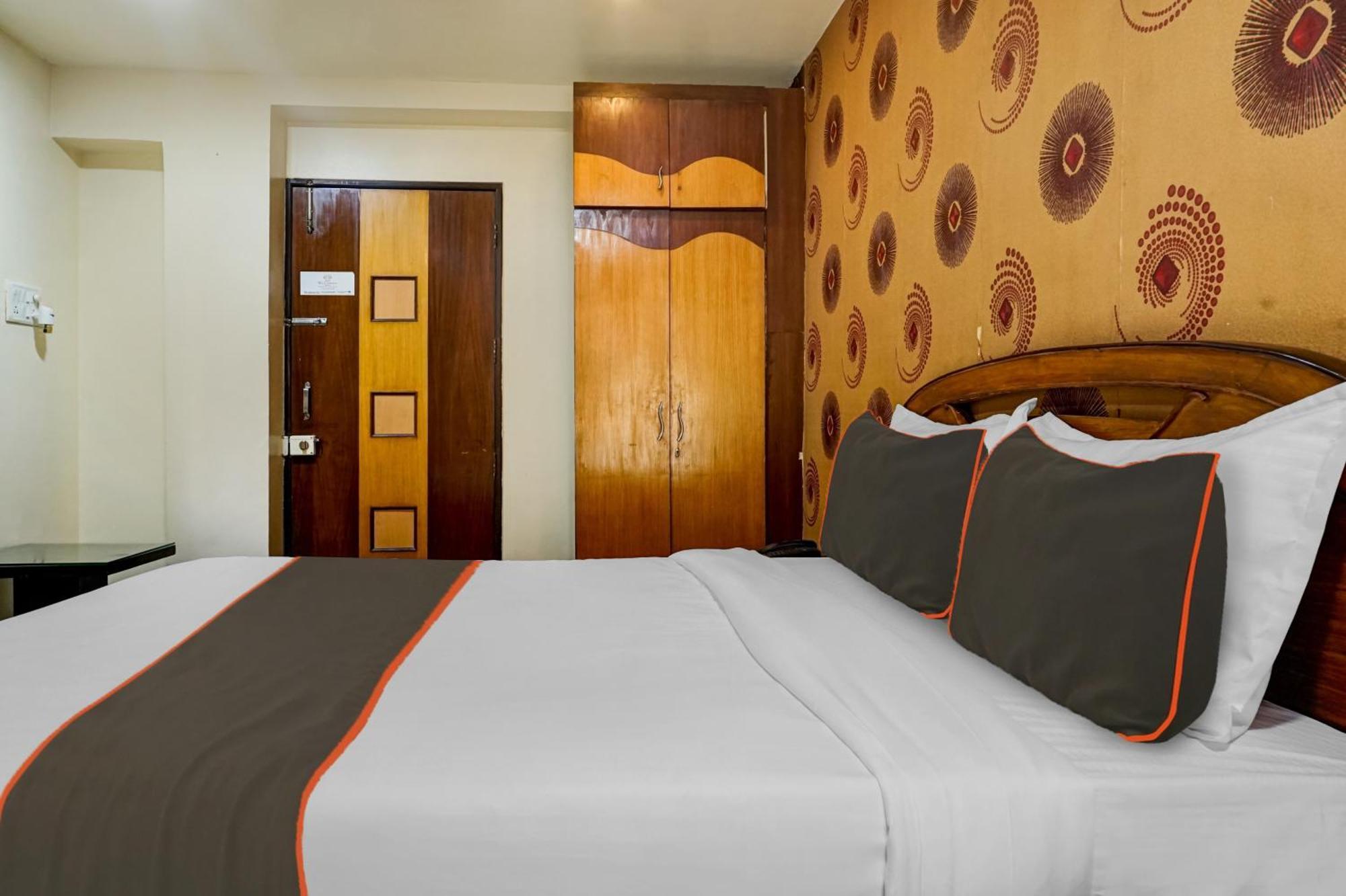 Hotel Galaxy Residency Kalyani Nagar 푸네 외부 사진